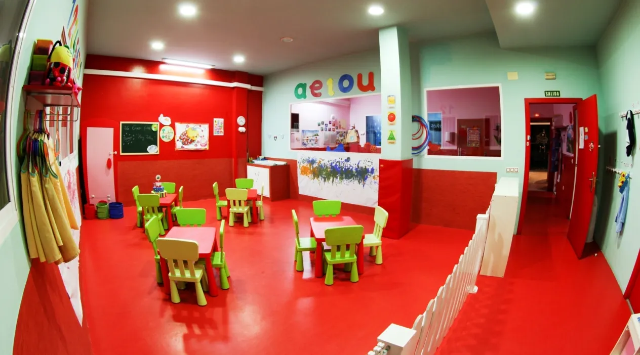 Zona de actividades y psicomotricidad, escuela infantil en El Tarajal