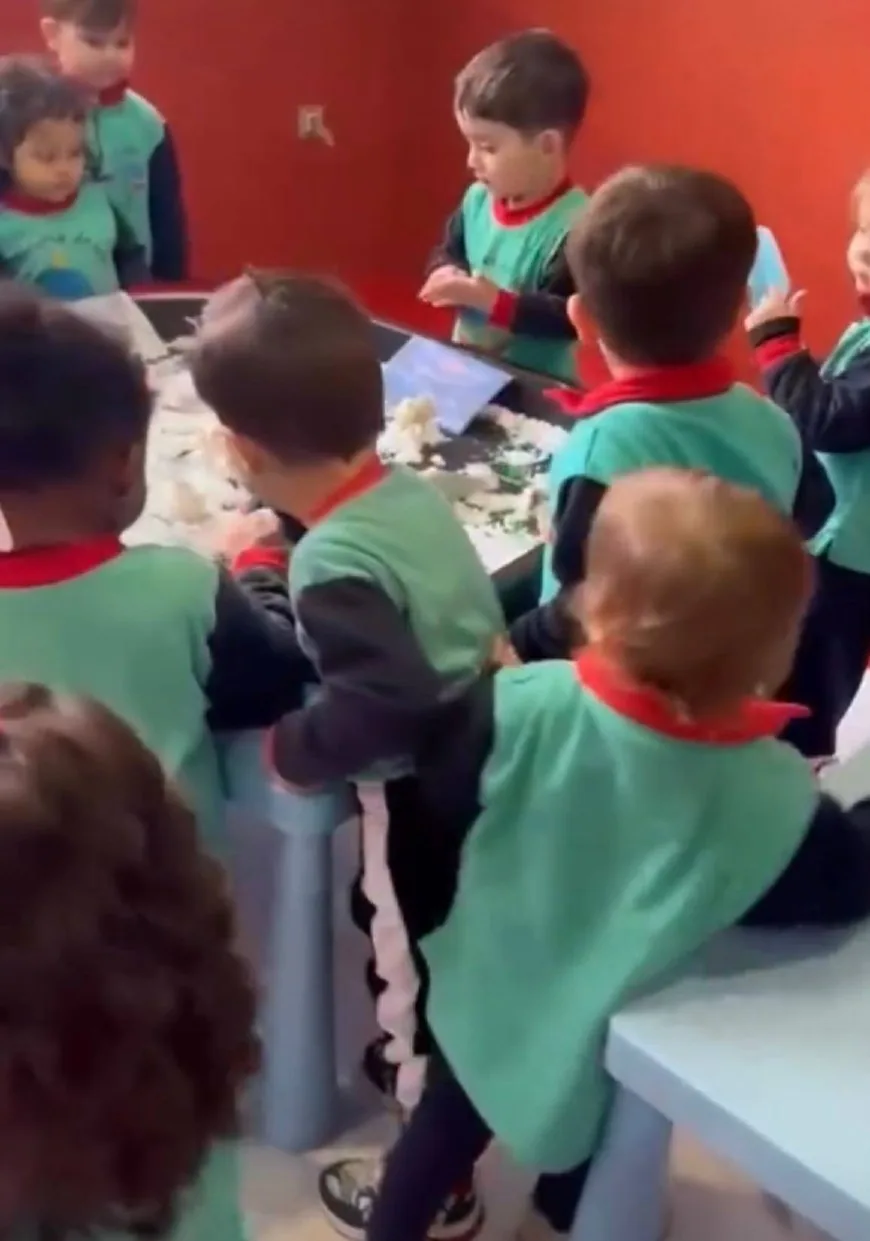 Visita al museo Jackson Pollock: taller de pintura en la escuela infantil El Planeta de Lulú